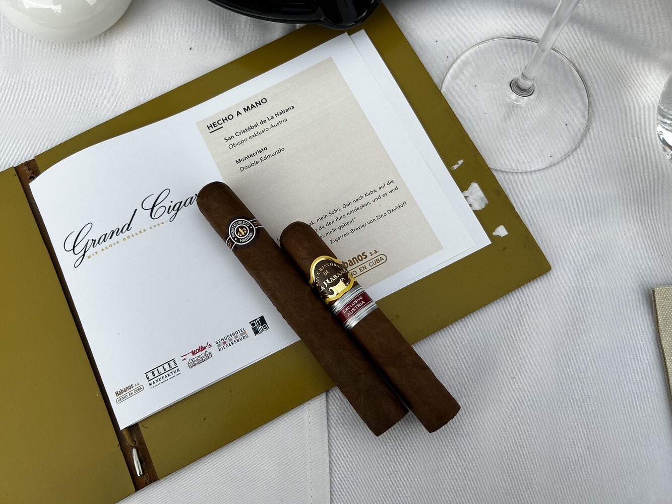 San Cristobal Obispo Exclusivo Austria und Montecristo Double Edmundo erwiesen sich in der Manufaktur Gölles als famose Obstbrand-Begleiter. © 5th Avenue